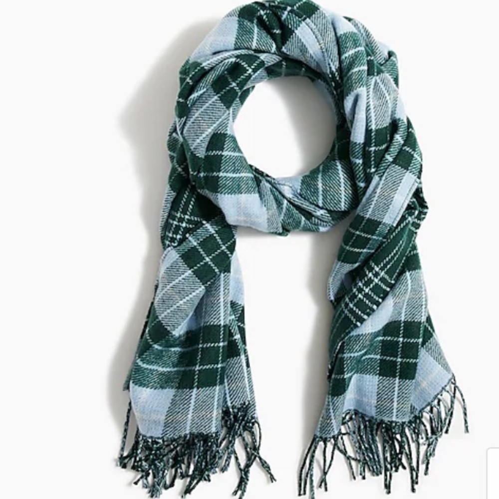 NWT Large reversible check scarf